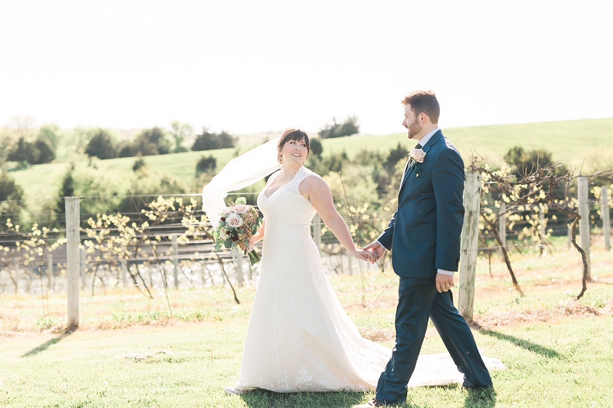 Cedar Ridge Winery Wedding | Quad CIties Wedding Photographer | Outdoor Weddings in the Quad Cities | Destination Wedding Photographer | Sarah Sunstrom Photography_0050.jpg
