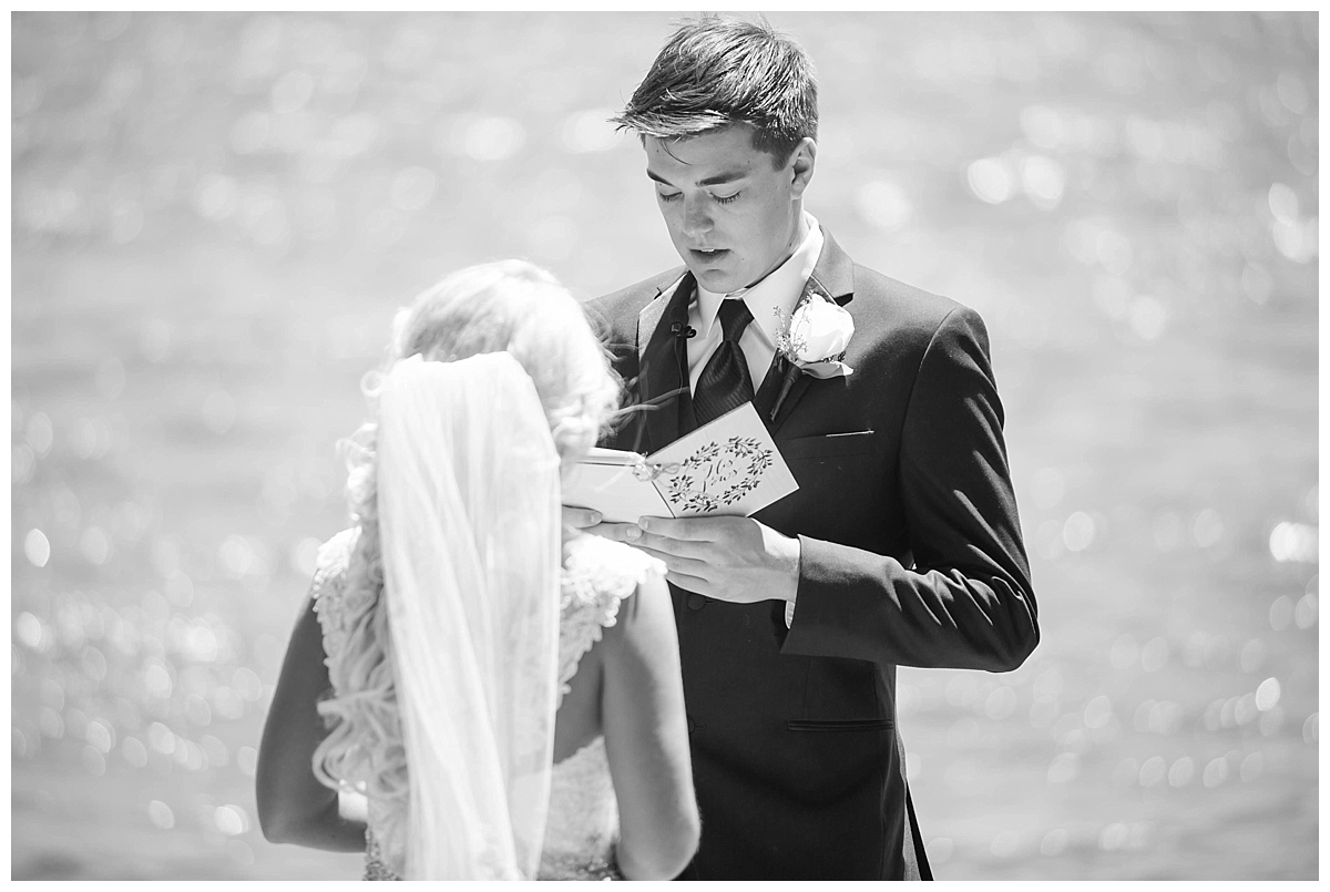 Wedding Photographer in the Quad Cities | Oak Run Wedding | Sarah Sunstrom Photography_0123.jpg