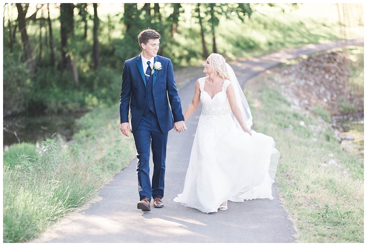 Wedding Photographer in the Quad Cities | Oak Run Wedding | Sarah Sunstrom Photography_0173.jpg