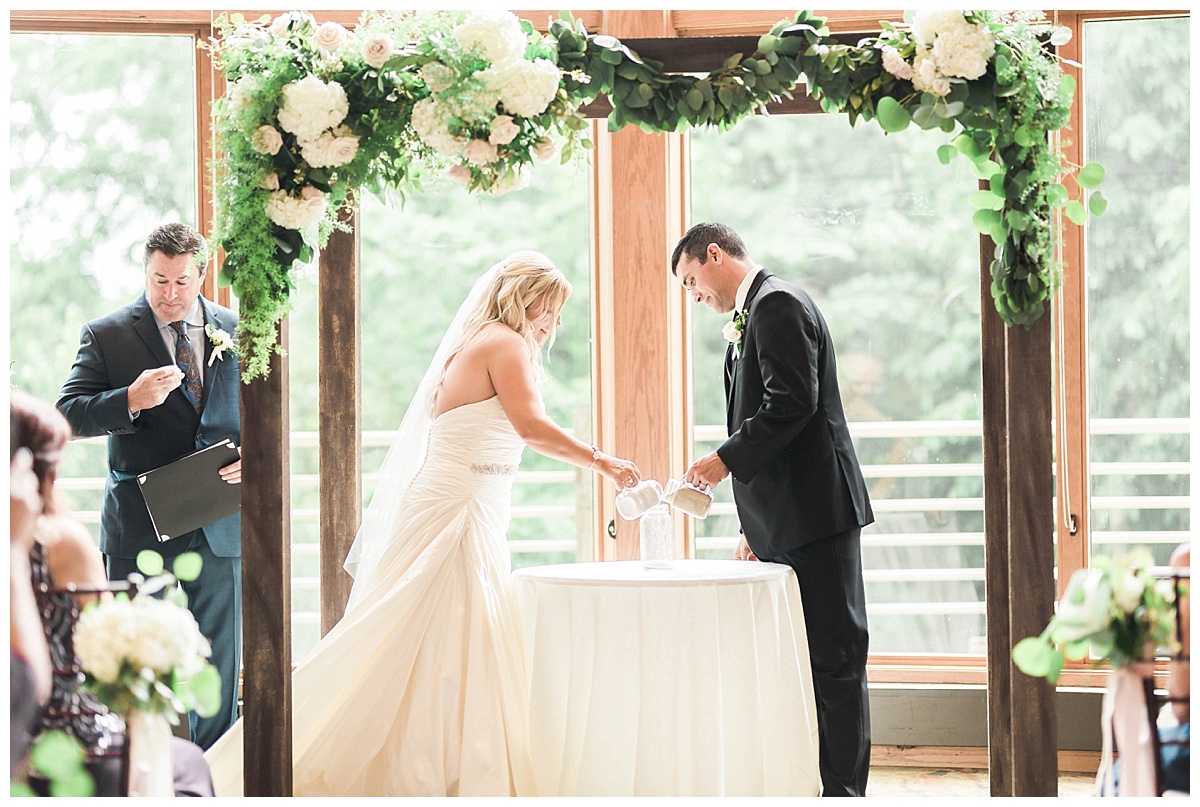 Weddings in Galena | Galena Wedding Photographer | Eagle Ridge Resort Wedding | Sarah Sunstrom Photography_0055.jpg