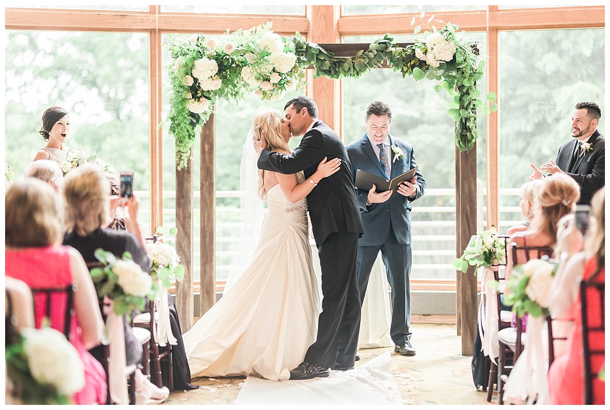 Weddings in Galena | Galena Wedding Photographer | Eagle Ridge Resort Wedding | Sarah Sunstrom Photography_0056.jpg