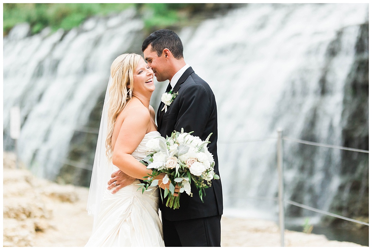 Weddings in Galena | Galena Wedding Photographer | Eagle Ridge Resort Wedding | Sarah Sunstrom Photography_0061.jpg