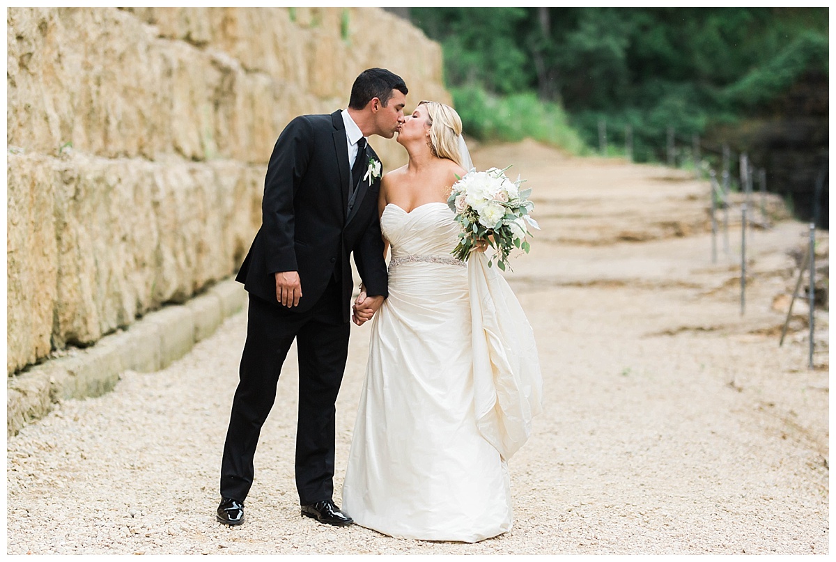 Weddings in Galena | Galena Wedding Photographer | Eagle Ridge Resort Wedding | Sarah Sunstrom Photography_0064.jpg