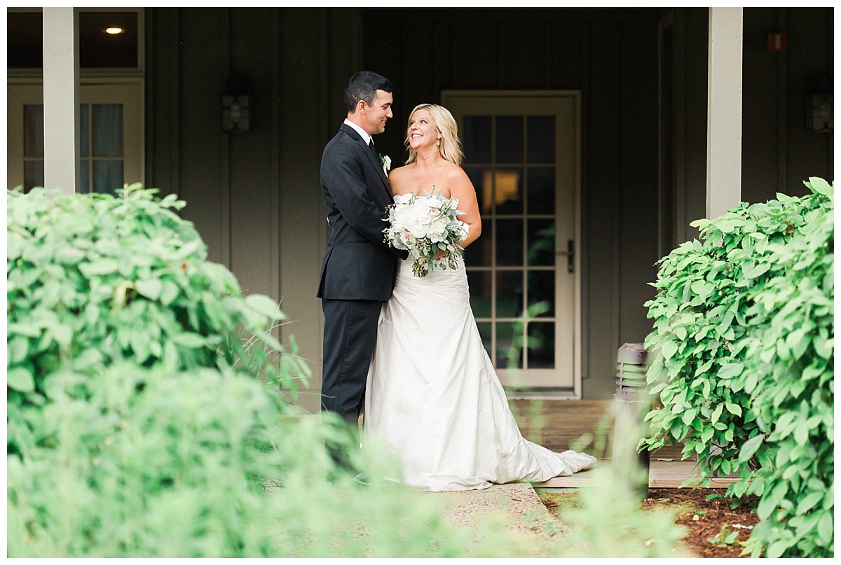 Weddings in Galena | Galena Wedding Photographer | Eagle Ridge Resort Wedding | Sarah Sunstrom Photography_0079.jpg