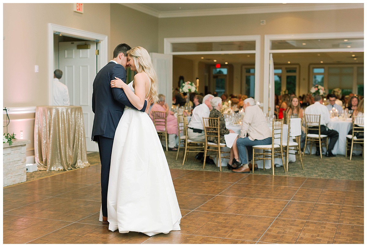 Davenport Country Club Wedding | Quad Cities Wedding Photographers | Sarah Sunstrom Photography_0039.jpg